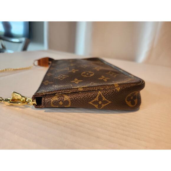 Louis Vuitton Pochette Accessoires Shoulder Bag LV Monogram AR0955 - Picture 7 of 15